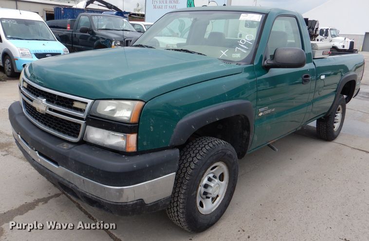 image for item DL8786 2006 Chevrolet Silverado 2500HD  pickup truck