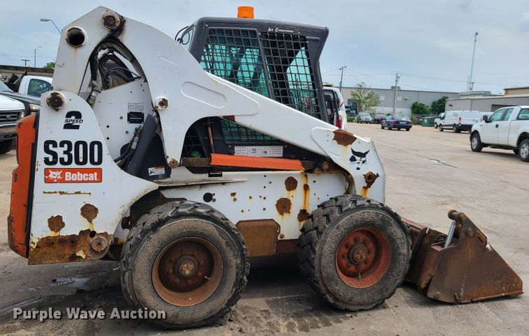 image for item DL8792 2009 Bobcat S300  skid steer loader
