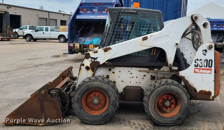 image for item DL8792 2009 Bobcat S300  skid steer loader