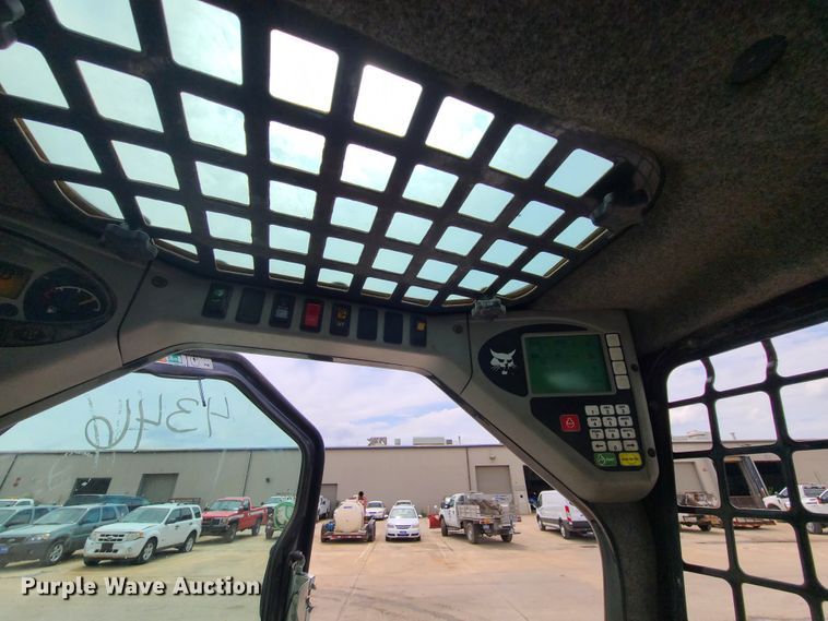 image for item DL8792 2009 Bobcat S300  skid steer loader