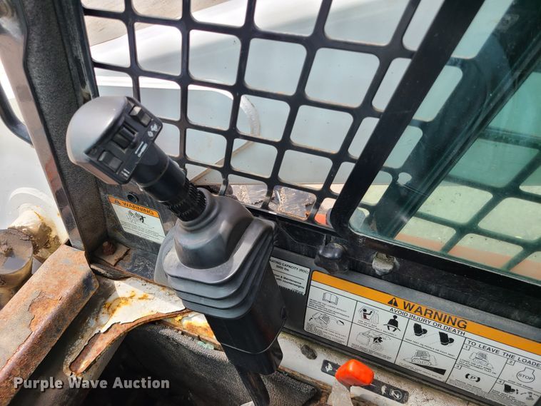 image for item DL8792 2009 Bobcat S300  skid steer loader