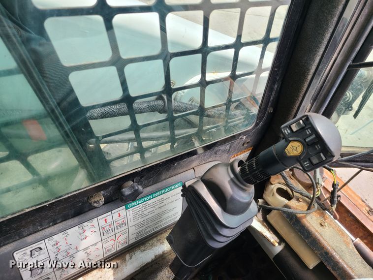 image for item DL8792 2009 Bobcat S300  skid steer loader