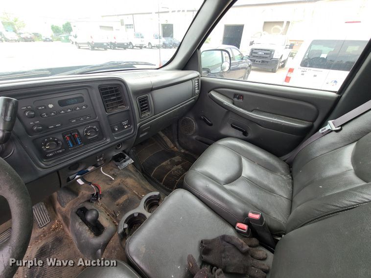 image for item DL8799 2005 Chevrolet Silverado 2500HD  pickup truck