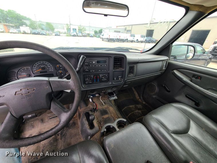 image for item DL8799 2005 Chevrolet Silverado 2500HD  pickup truck