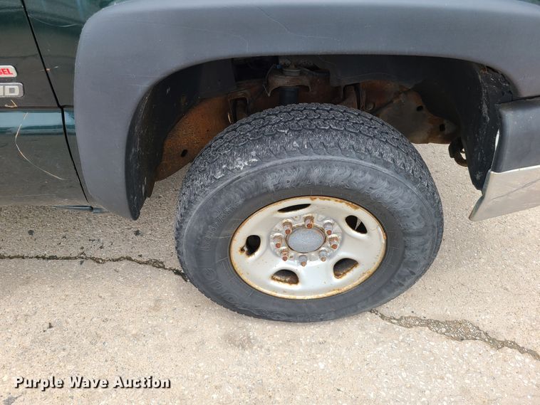 image for item DL8799 2005 Chevrolet Silverado 2500HD  pickup truck