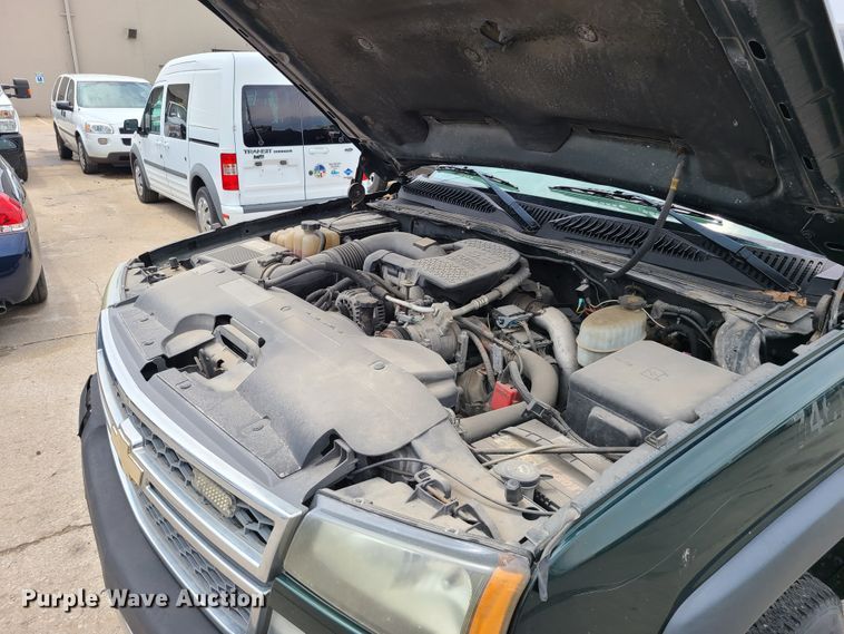 image for item DL8799 2005 Chevrolet Silverado 2500HD  pickup truck
