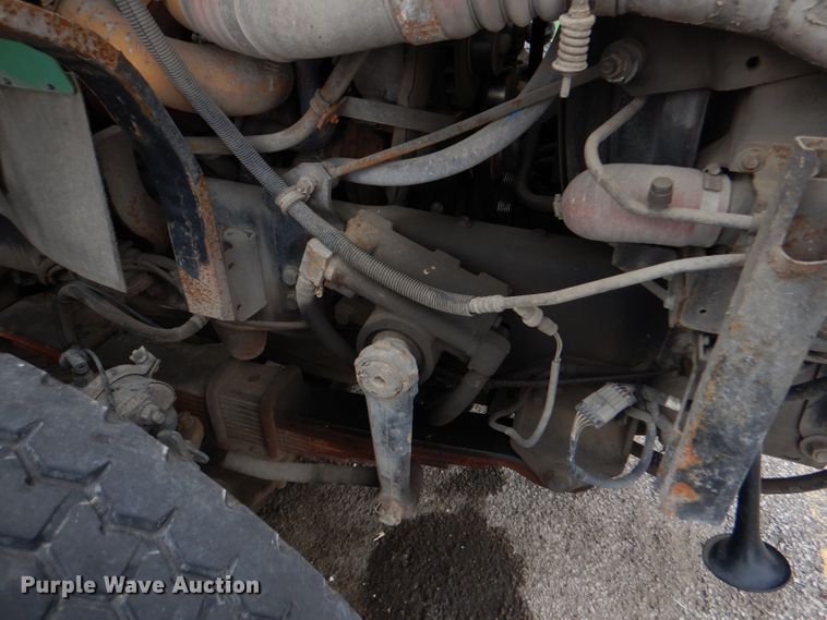 image for item DL8806 2007 International 7600  crane truck