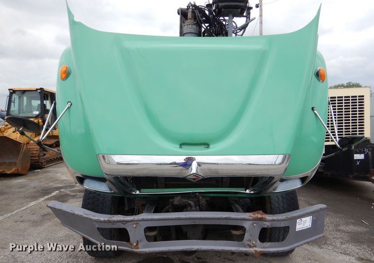 image for item DL8806 2007 International 7600  crane truck