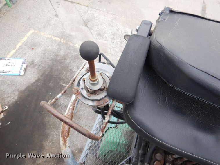 image for item DL8806 2007 International 7600  crane truck