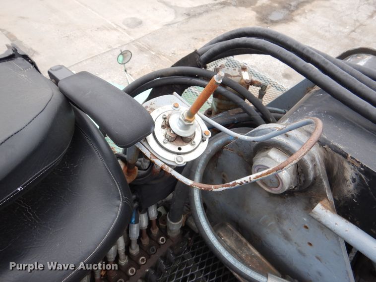 image for item DL8806 2007 International 7600  crane truck