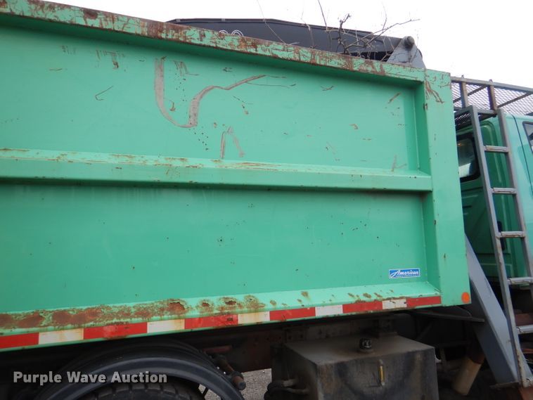 image for item DL8806 2007 International 7600  crane truck