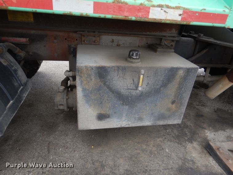 image for item DL8806 2007 International 7600  crane truck