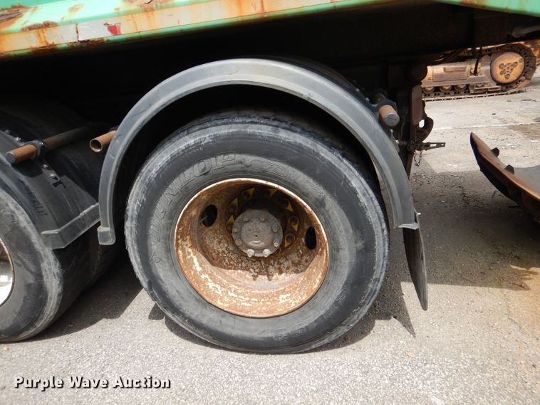 image for item DL8806 2007 International 7600  crane truck