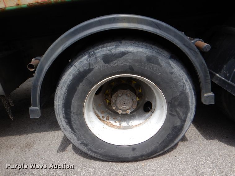 image for item DL8806 2007 International 7600  crane truck