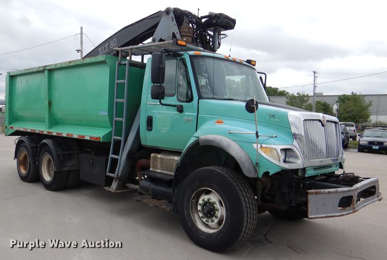 image for item DL8807 2007 International 7600  crane truck