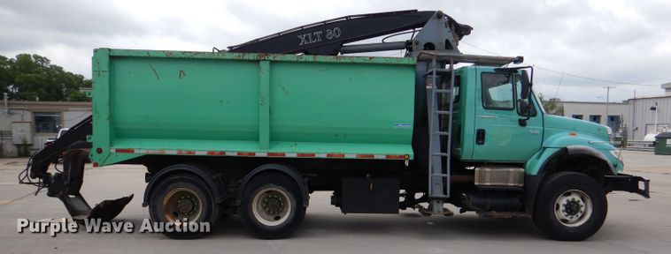 image for item DL8807 2007 International 7600  crane truck