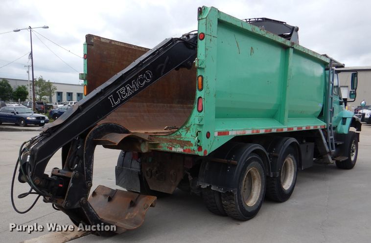 image for item DL8807 2007 International 7600  crane truck