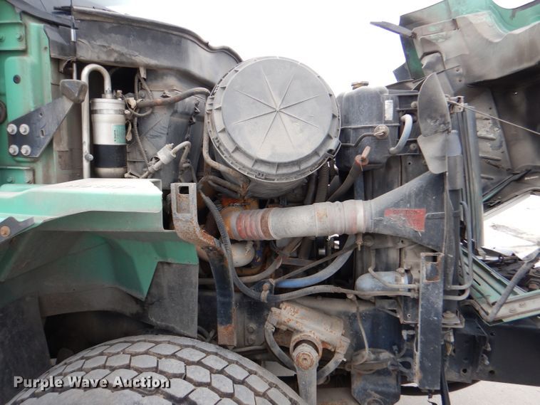 image for item DL8807 2007 International 7600  crane truck