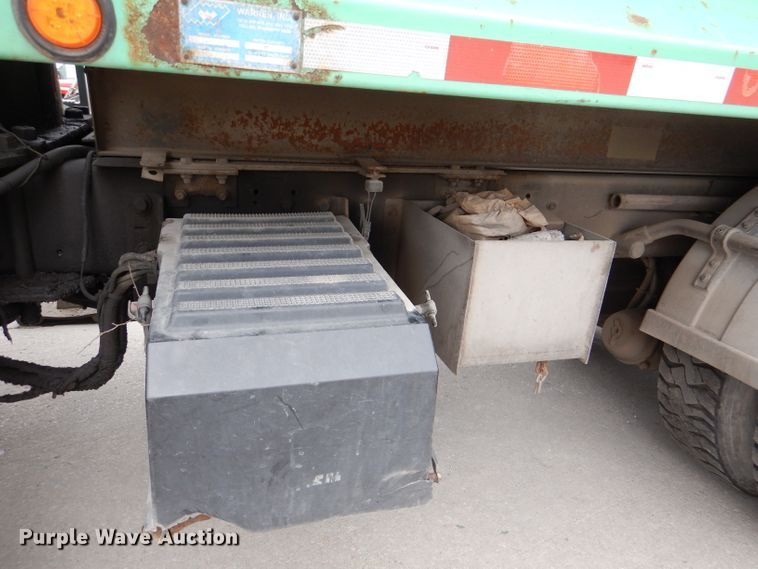 image for item DL8807 2007 International 7600  crane truck