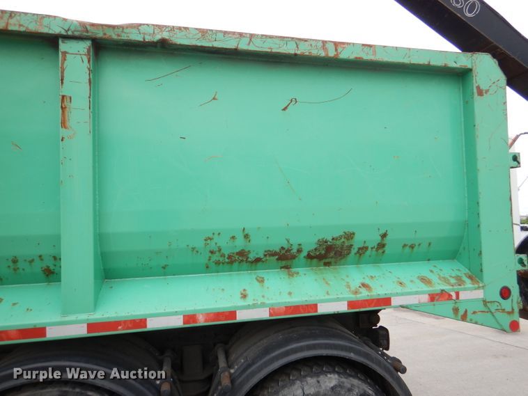 image for item DL8807 2007 International 7600  crane truck