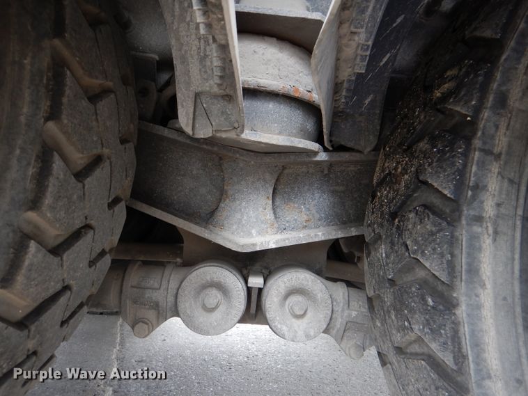 image for item DL8807 2007 International 7600  crane truck