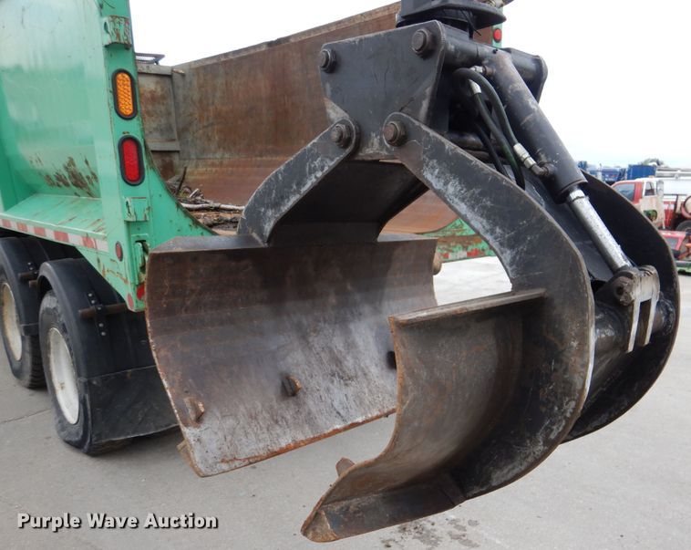 image for item DL8807 2007 International 7600  crane truck