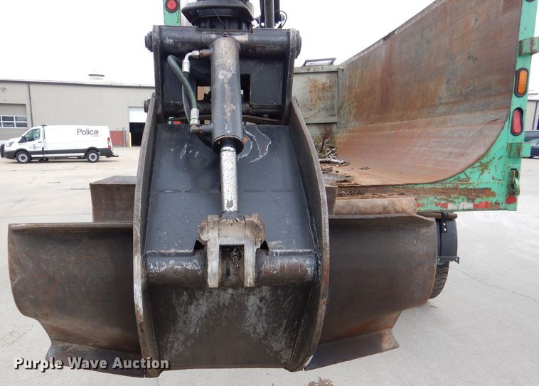 image for item DL8807 2007 International 7600  crane truck