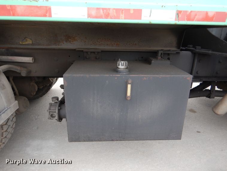 image for item DL8807 2007 International 7600  crane truck