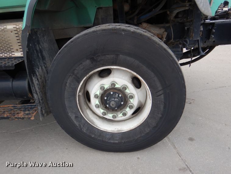 image for item DL8807 2007 International 7600  crane truck