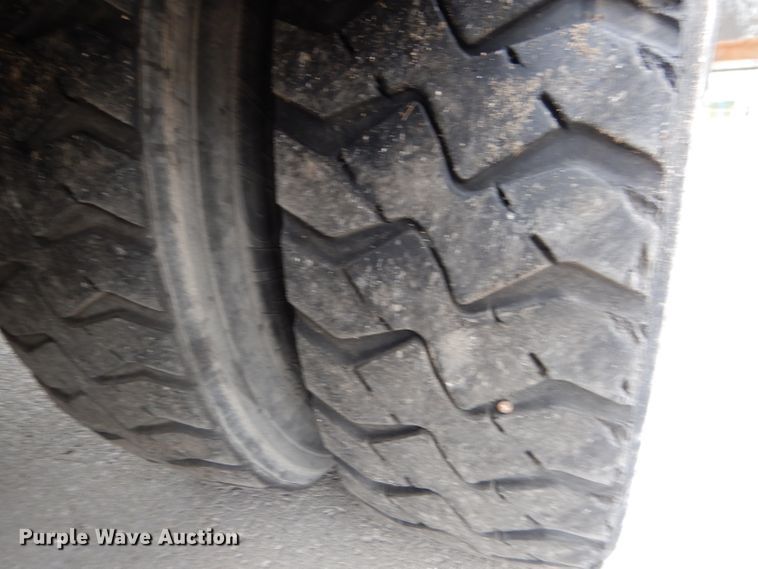 image for item DL8807 2007 International 7600  crane truck