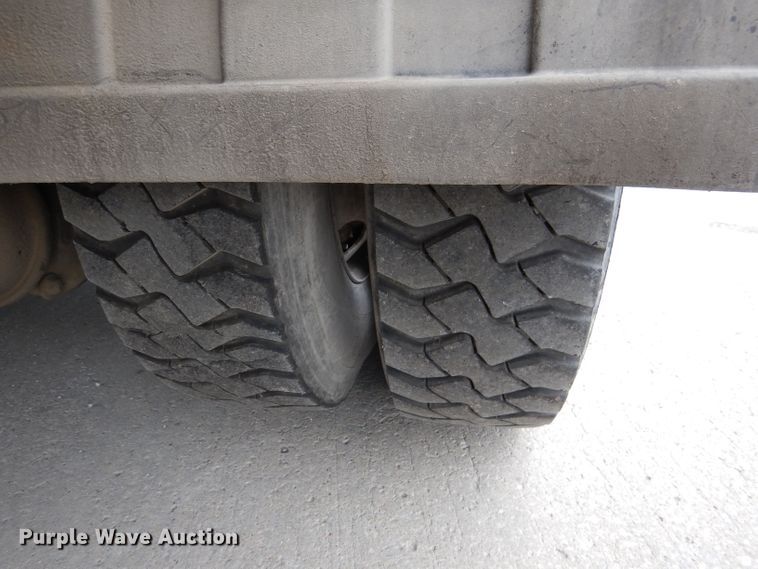 image for item DL8807 2007 International 7600  crane truck