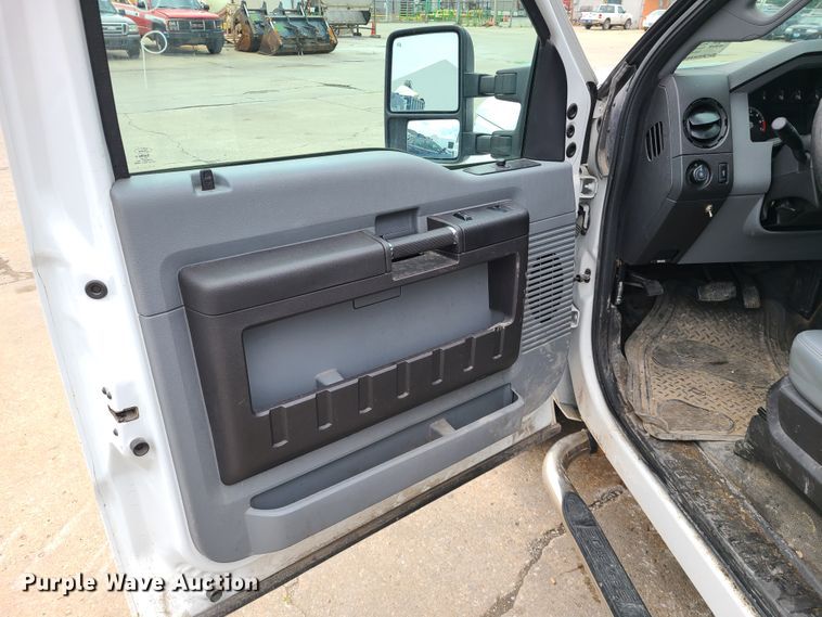 image for item DL8808 2012 Ford F350 Super Duty  pickup truck