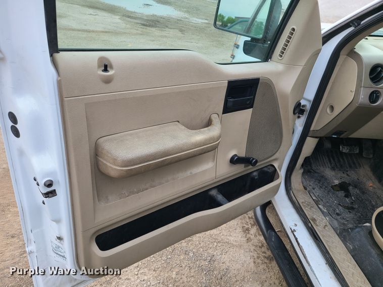 image for item DL8814 2006 Ford F150  SuperCab pickup truck