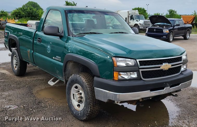 image for item DL8815 2006 Chevrolet Silverado 2500HD  pickup truck