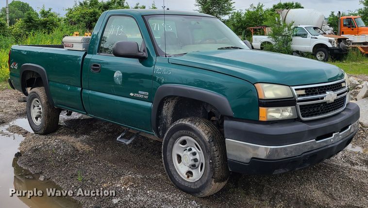 image for item DL8816 2006 Chevrolet Silverado 2500HD  pickup truck