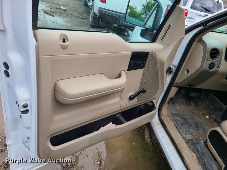 image for item DL8817 2006 Ford F150  SuperCab pickup truck