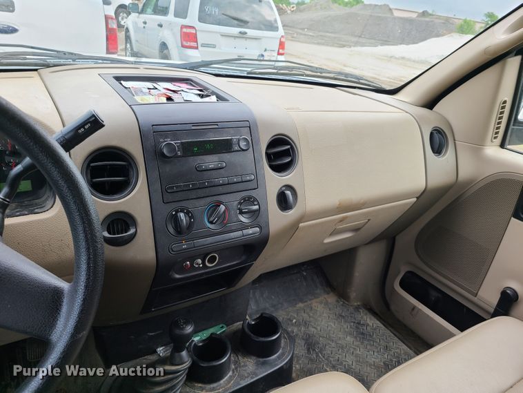 image for item DL8817 2006 Ford F150  SuperCab pickup truck