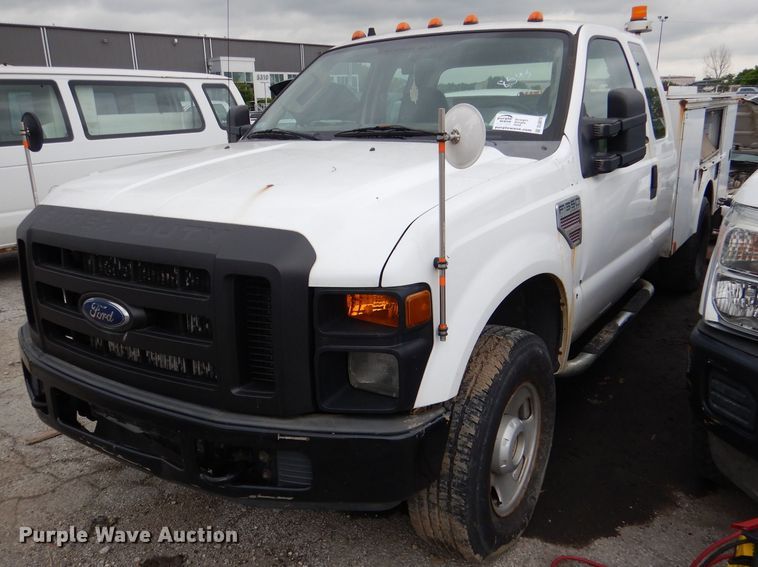 image for item DL8819 2008 Ford F350 Super Duty XL  SuperCab utility bed pickup truck