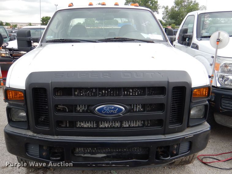 image for item DL8819 2008 Ford F350 Super Duty XL  SuperCab utility bed pickup truck