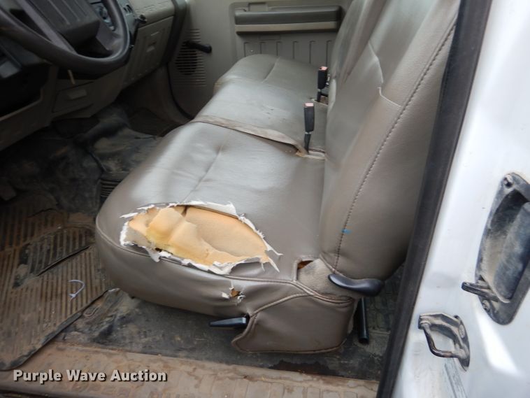 image for item DL8819 2008 Ford F350 Super Duty XL  SuperCab utility bed pickup truck