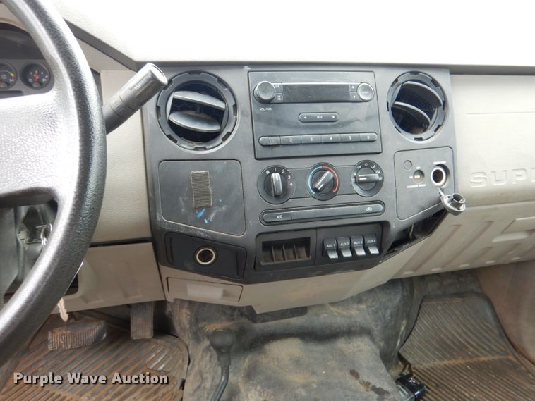 image for item DL8819 2008 Ford F350 Super Duty XL  SuperCab utility bed pickup truck