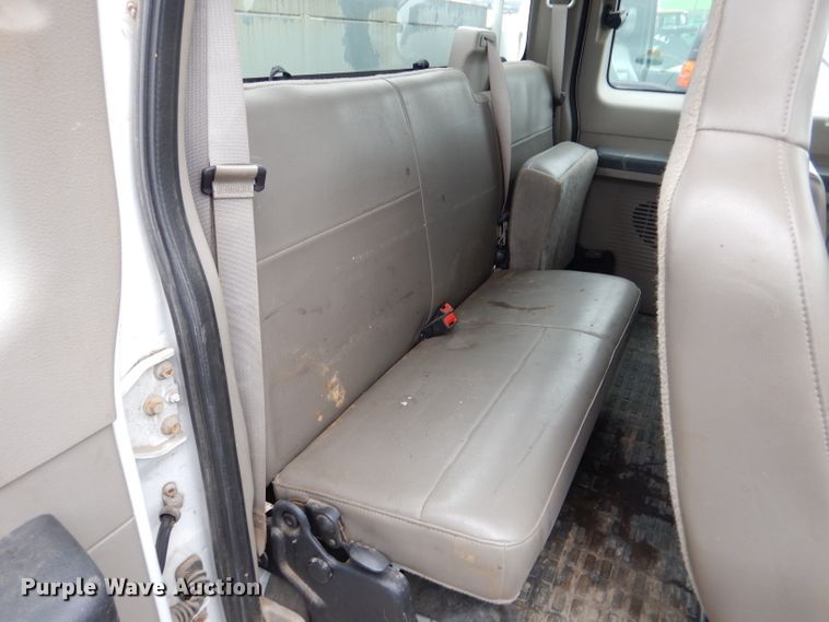 image for item DL8819 2008 Ford F350 Super Duty XL  SuperCab utility bed pickup truck