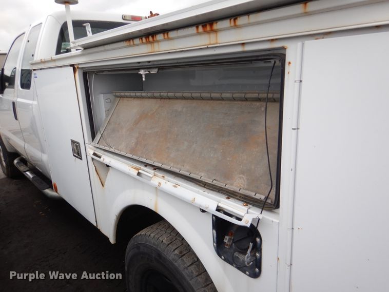 image for item DL8819 2008 Ford F350 Super Duty XL  SuperCab utility bed pickup truck