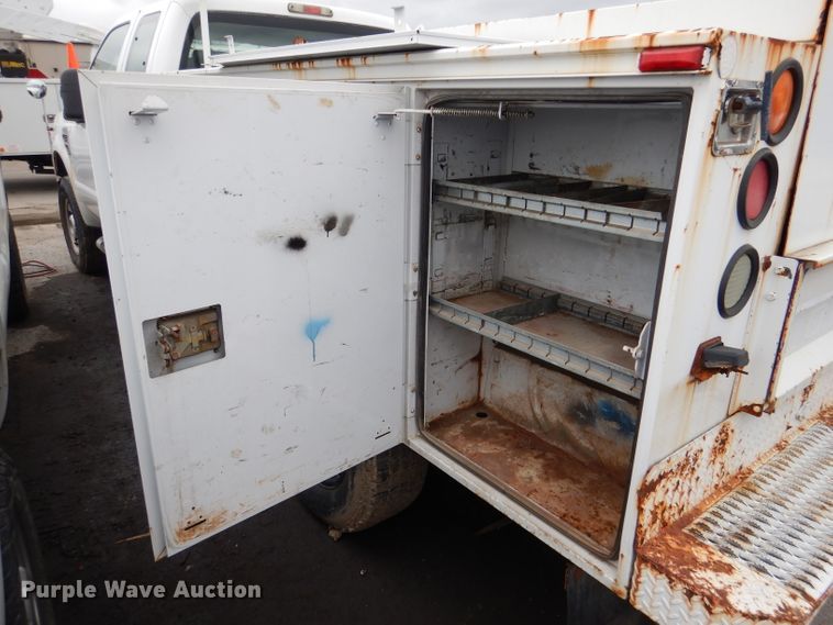 image for item DL8819 2008 Ford F350 Super Duty XL  SuperCab utility bed pickup truck