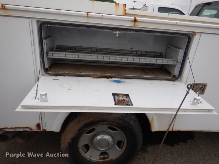 image for item DL8819 2008 Ford F350 Super Duty XL  SuperCab utility bed pickup truck