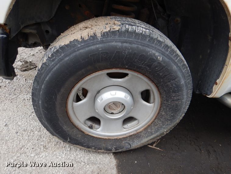 image for item DL8819 2008 Ford F350 Super Duty XL  SuperCab utility bed pickup truck