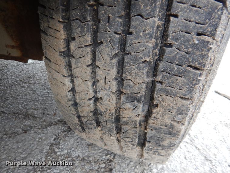 image for item DL8819 2008 Ford F350 Super Duty XL  SuperCab utility bed pickup truck