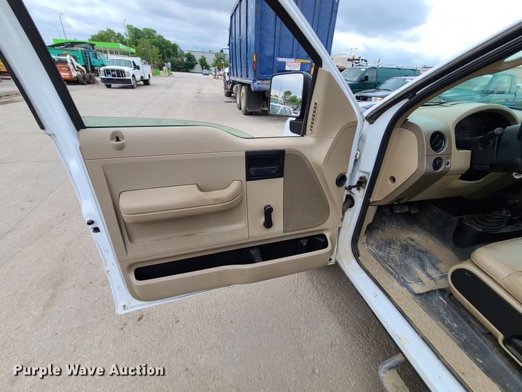 image for item DL8820 2006 Ford F150  SuperCab pickup truck