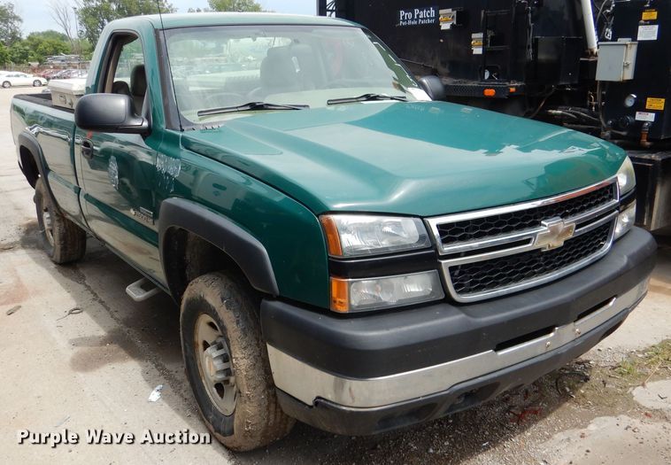 image for item DL8823 2006 Chevrolet Silverado 2500HD  pickup truck