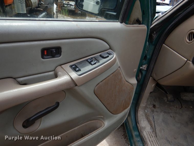 image for item DL8823 2006 Chevrolet Silverado 2500HD  pickup truck